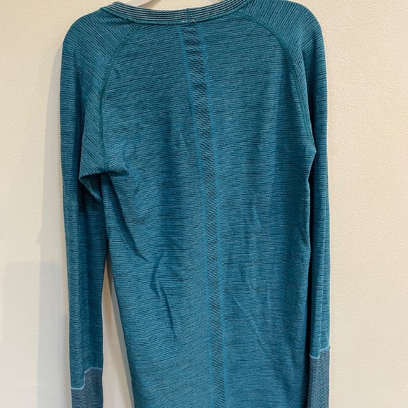 Lululemon long sleeve SWIFTLY size 4 - Picture 2 of 3